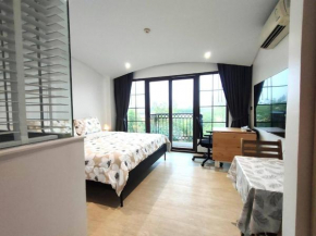 Studio Opened Space With Nice Breezeprivate Wi-Fi